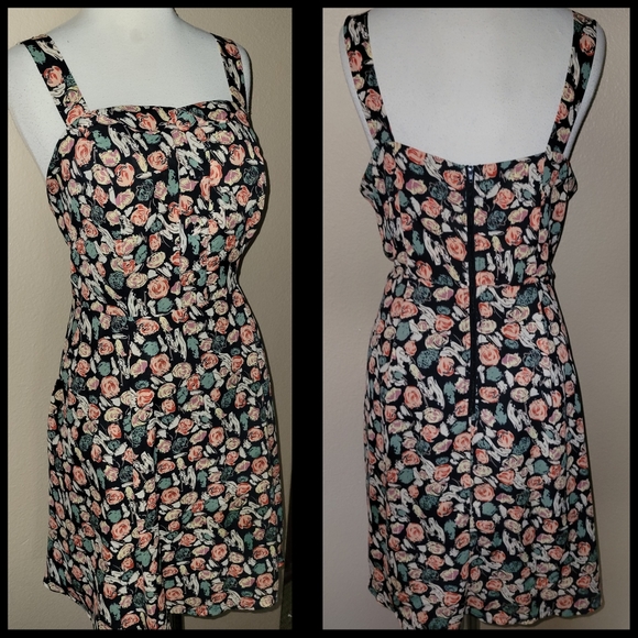 💚 FOREVER 21 Plus Lined Floral Dress; size XL
Wear it by layering! - Picture 3 of 8